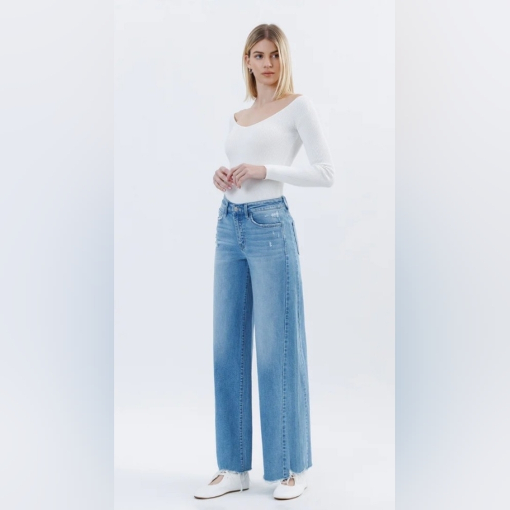 NWT Vervet Blue Olivia High Rise Ram Hem Extreme Wide-Leg Women's Jeans Size 27